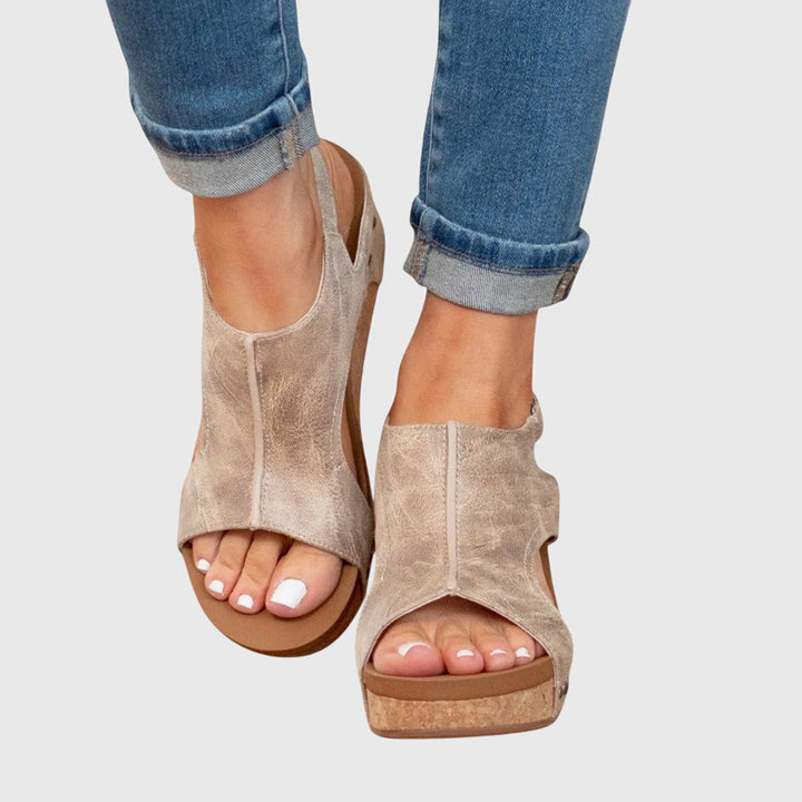 Sandalias Planas Cómodas para Mujer con Cuña Ligera y Hebilla Ajustable | Calzado de Verano Versátil y Ergonómico para Diario