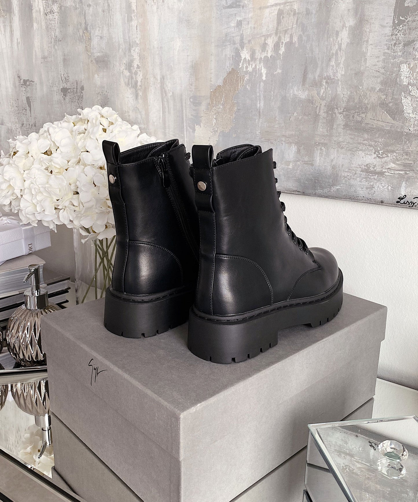 Botas de Combate Negras para Mujeres | Con Plataforma y Cordones