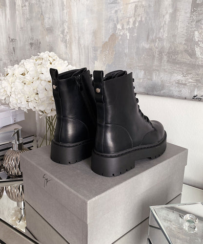 Botas de Combate Negras para Mujeres | Con Plataforma y Cordones