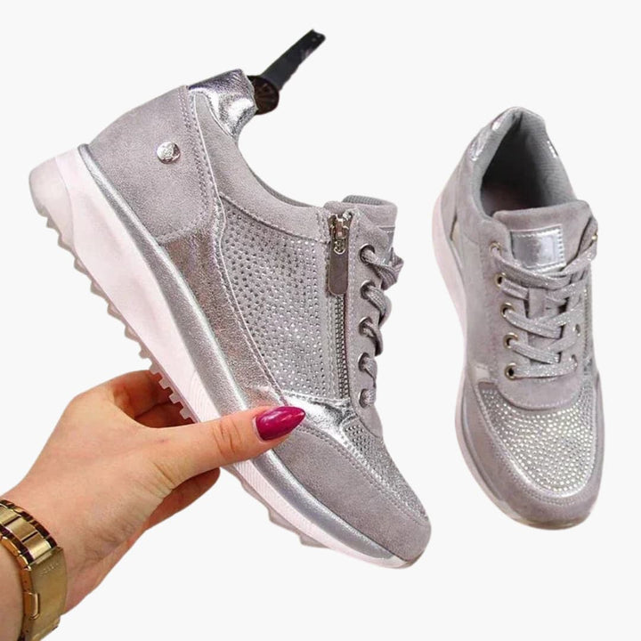Damen-Sneaker mit Schnürsenkeln, seitlichem Reißverschluss und profilierter Sohle