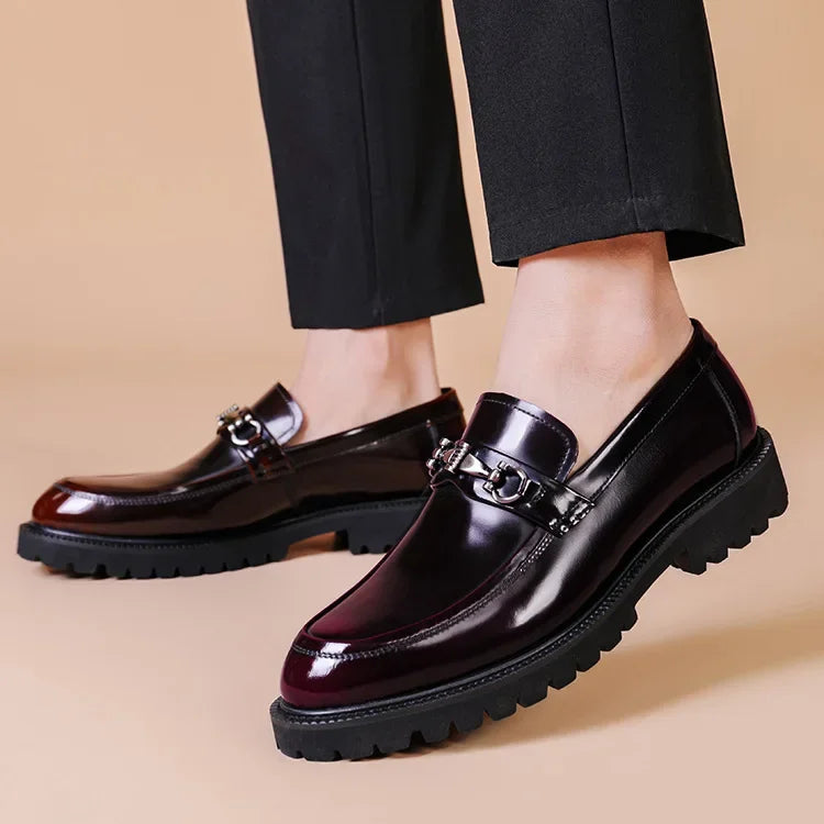 Mocasines de Cuero para Hombre con Hebilla Metálica y Suela de Goma Antideslizante - Zapatos de Vestir Clásicos y Cómodos