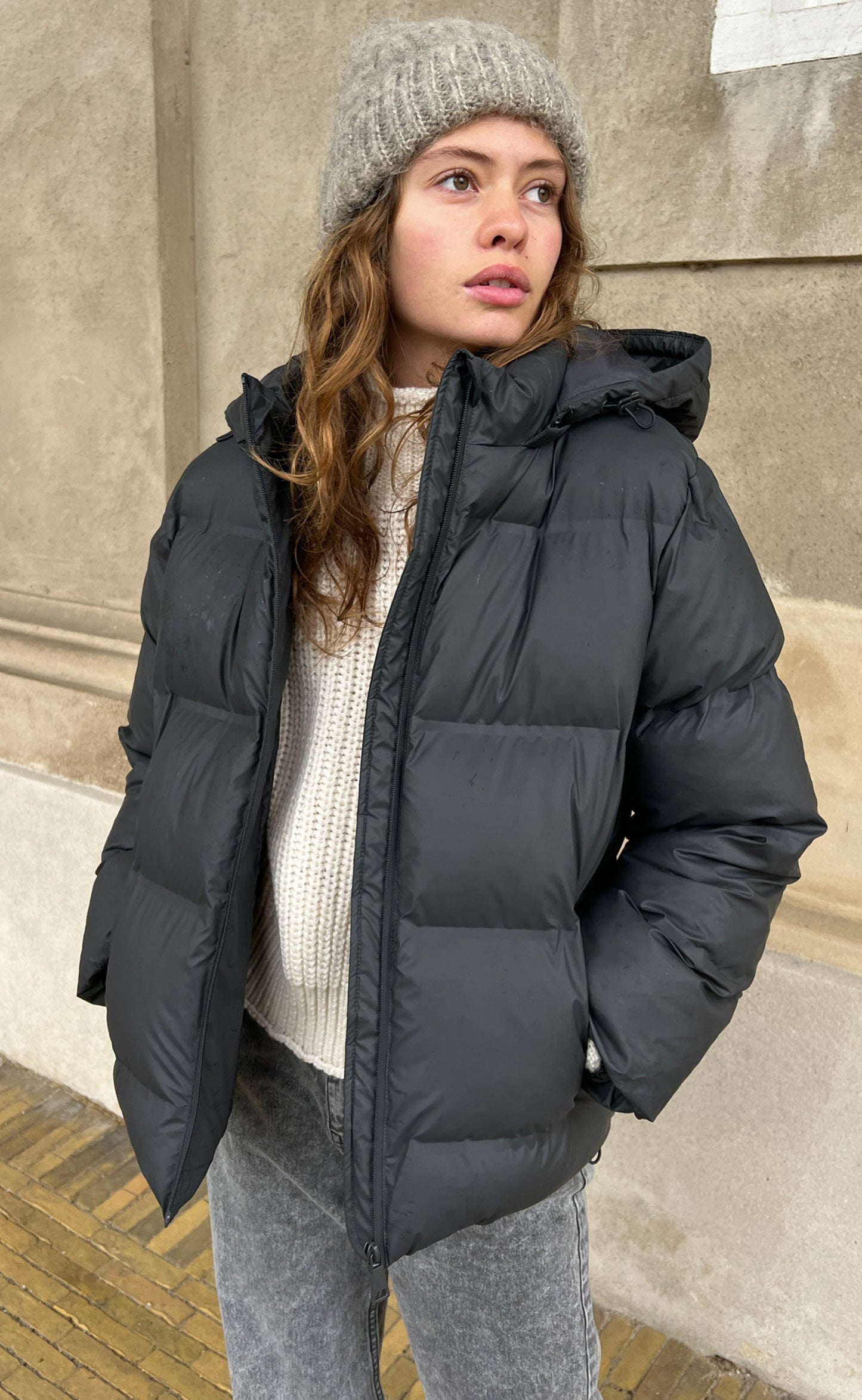 Parka Larga con Capucha para Mujer | Cálida y Elegante