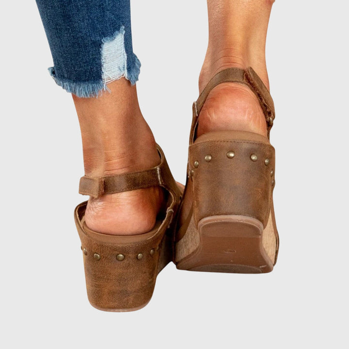 Sandalias Planas Cómodas para Mujer con Cuña Ligera y Hebilla Ajustable | Calzado de Verano Versátil y Ergonómico para Diario