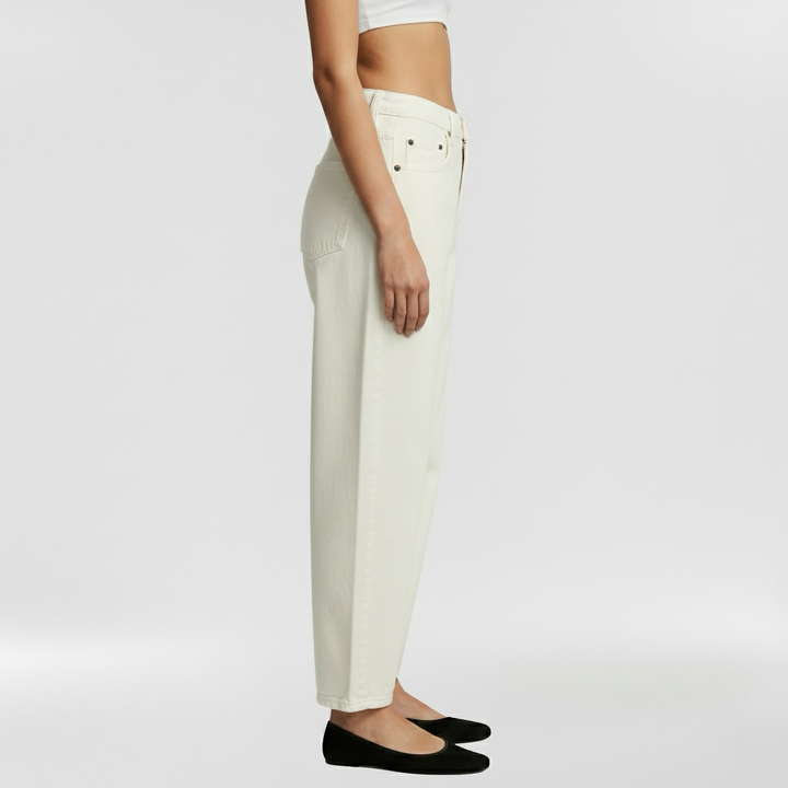 Dámské džíny s přímým střihem na každodenní nošení