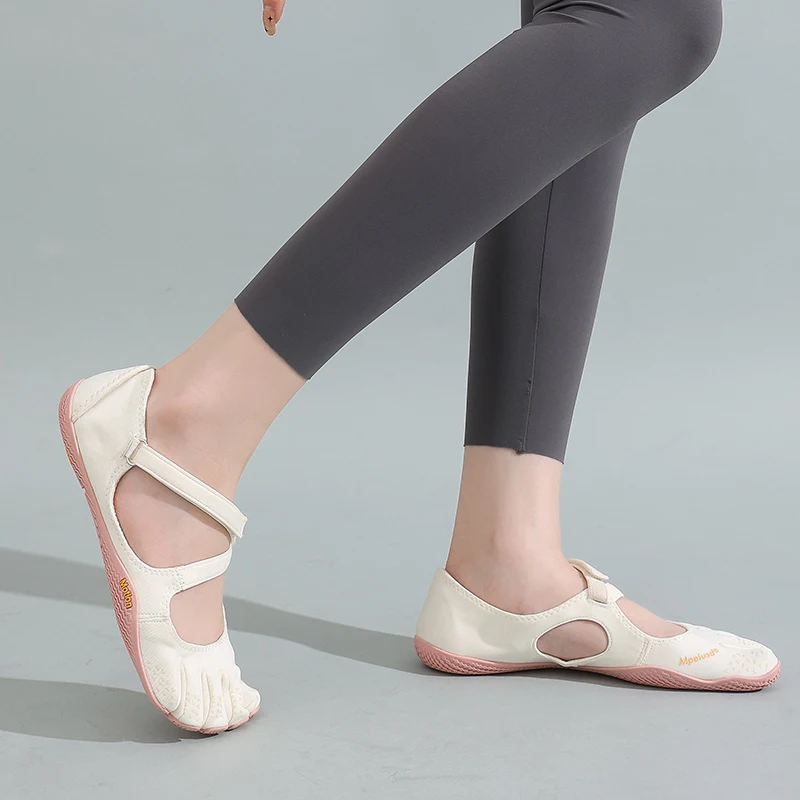 Pantofi cu cinci degete pentru femei, încălțăminte barefoot cu talpă cu tracțiune ridicată și design flexibil pentru mișcare naturală
