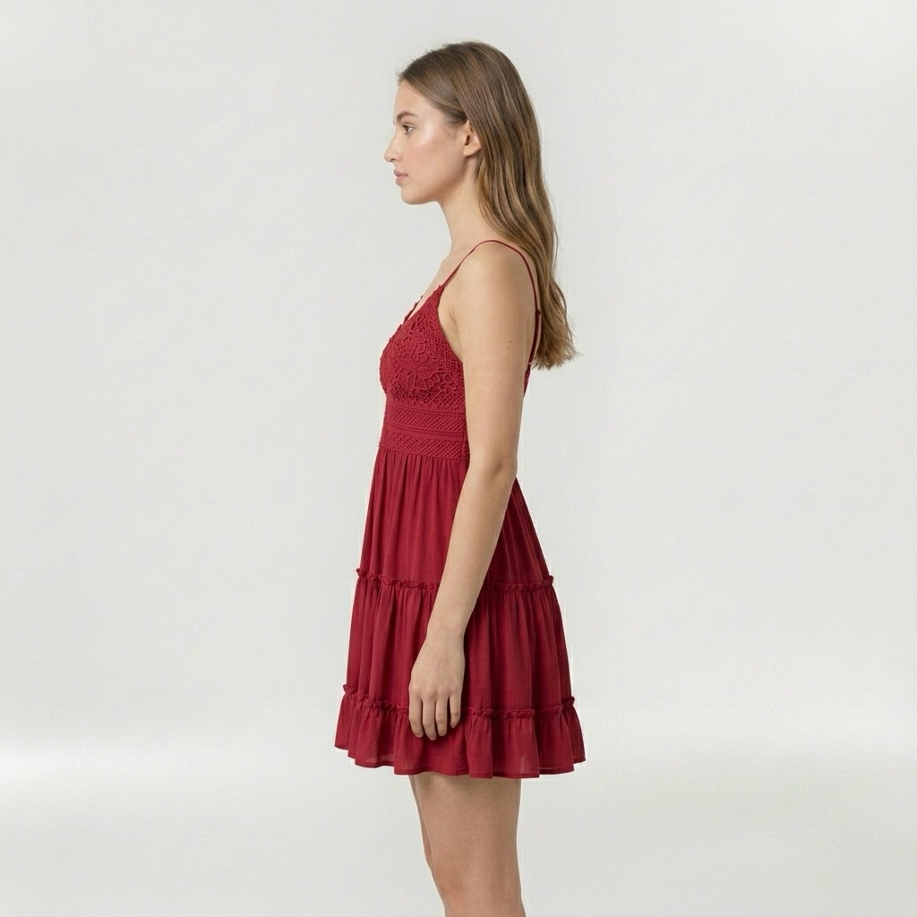 Vestito corto con spalline e volant da donna