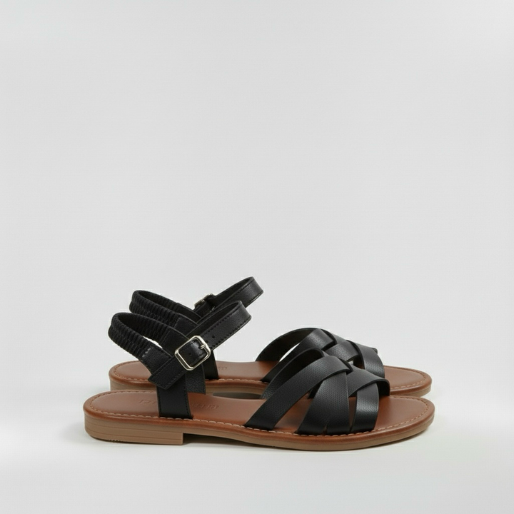 Flache Damensandalen mit breiten Riemen für den Sommer