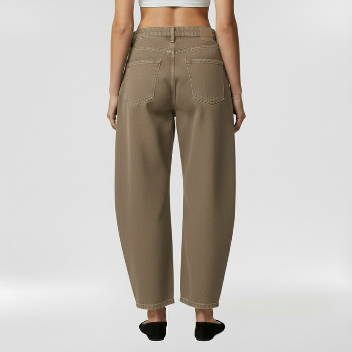 Dámské džíny s přímým střihem na každodenní nošení