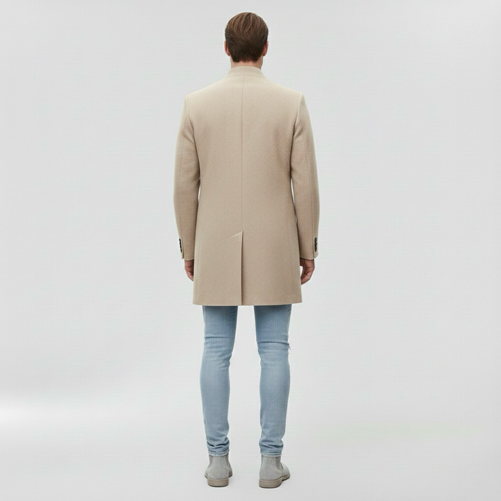 Μακρύ παλτό για άνδρες για επίσημη καθημερινή εμφάνιση σε δροσερό καιρό