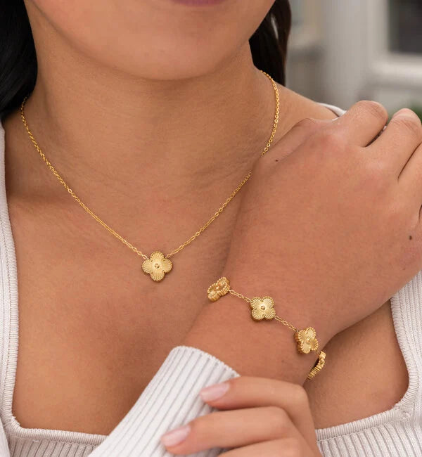 Ensemble d'accessoires Clover raffiné au style élégant