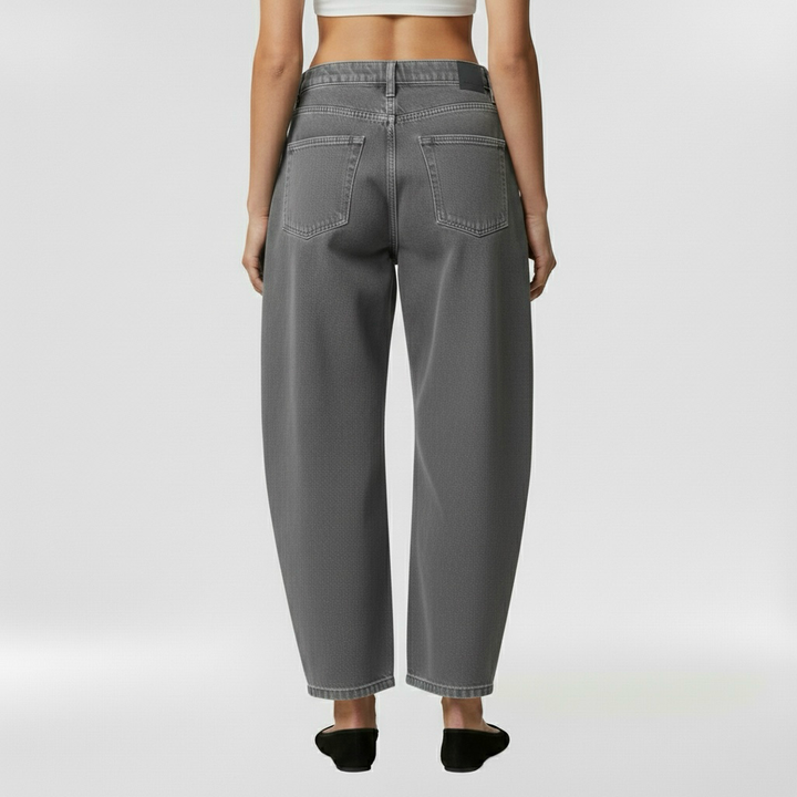 Dámské džíny s přímým střihem na každodenní nošení