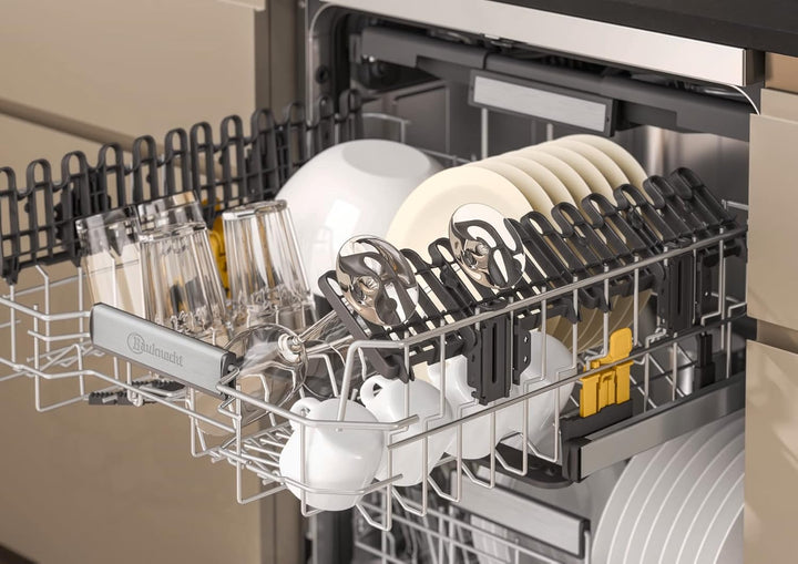 Bauknecht B7F HP43 XA Freistehender Geschirrspüler/ 60 CM/ 15 Maßgedecke/PowerClean Pro-Effektive Hochdruckdüsen/Natural Dry-Automatische Türoffnung-Bessere Trocknung/Maxi Space-Mehr Innenraum