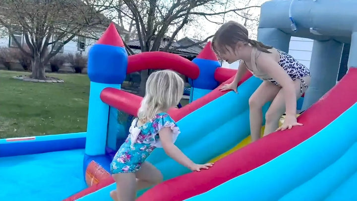 Aufblasbare Wasserrutschen für Kinder, 8-in-1-Hüpfburg-Wasserpark mit 450-W-Gebläse, Kletterwand, Planschbecken, 2 Wasserkanonen, Basketballkorb, Wasserrutsche, Krokodilsprinkler als Geschenk für eine Gartenparty