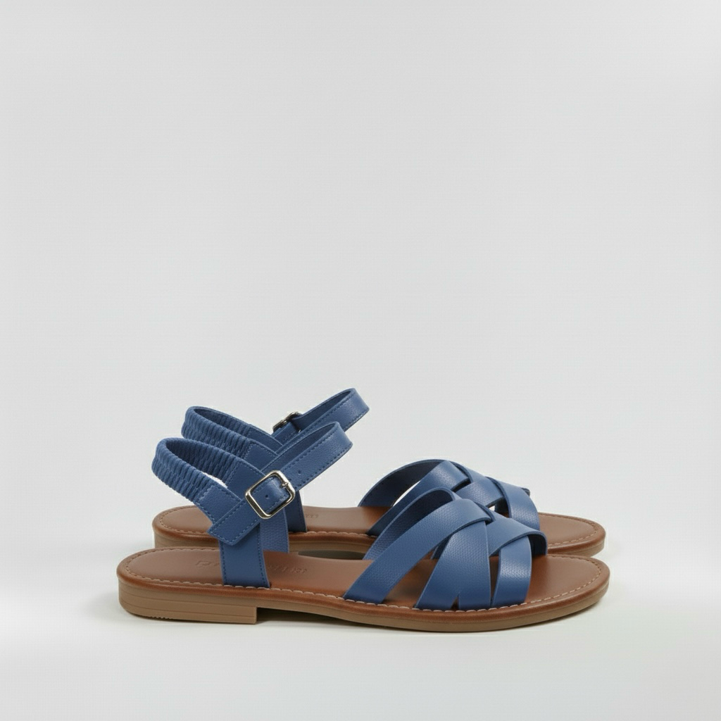 Flache Damensandalen mit breiten Riemen für den Sommer