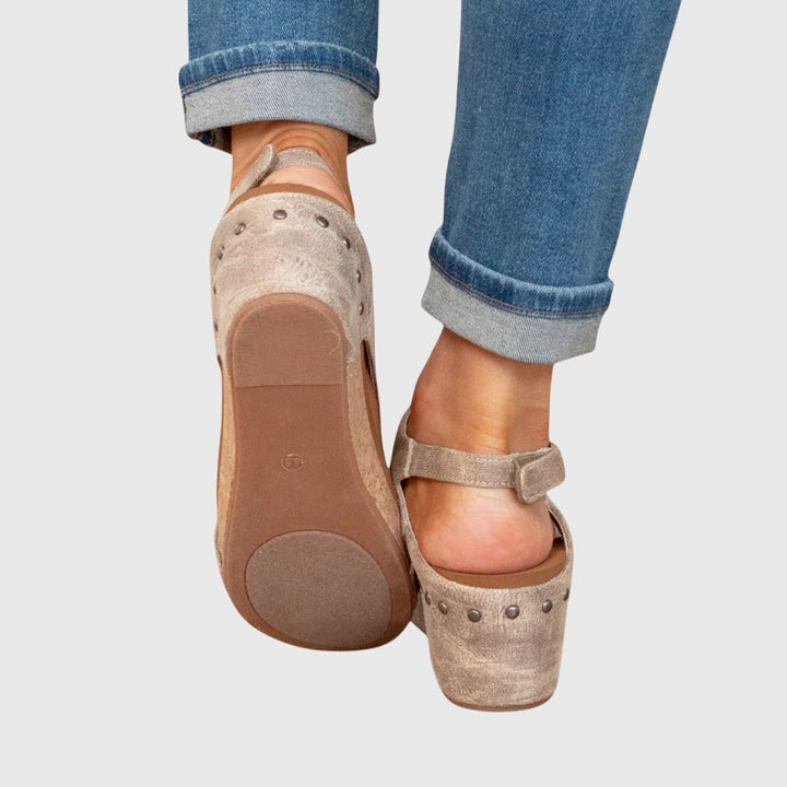 Sandalias Planas Cómodas para Mujer con Cuña Ligera y Hebilla Ajustable | Calzado de Verano Versátil y Ergonómico para Diario