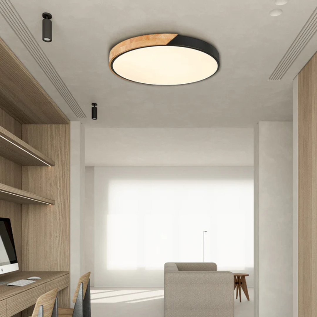Deckenleuchte mit skandinavischem Design aus Holz und LED
