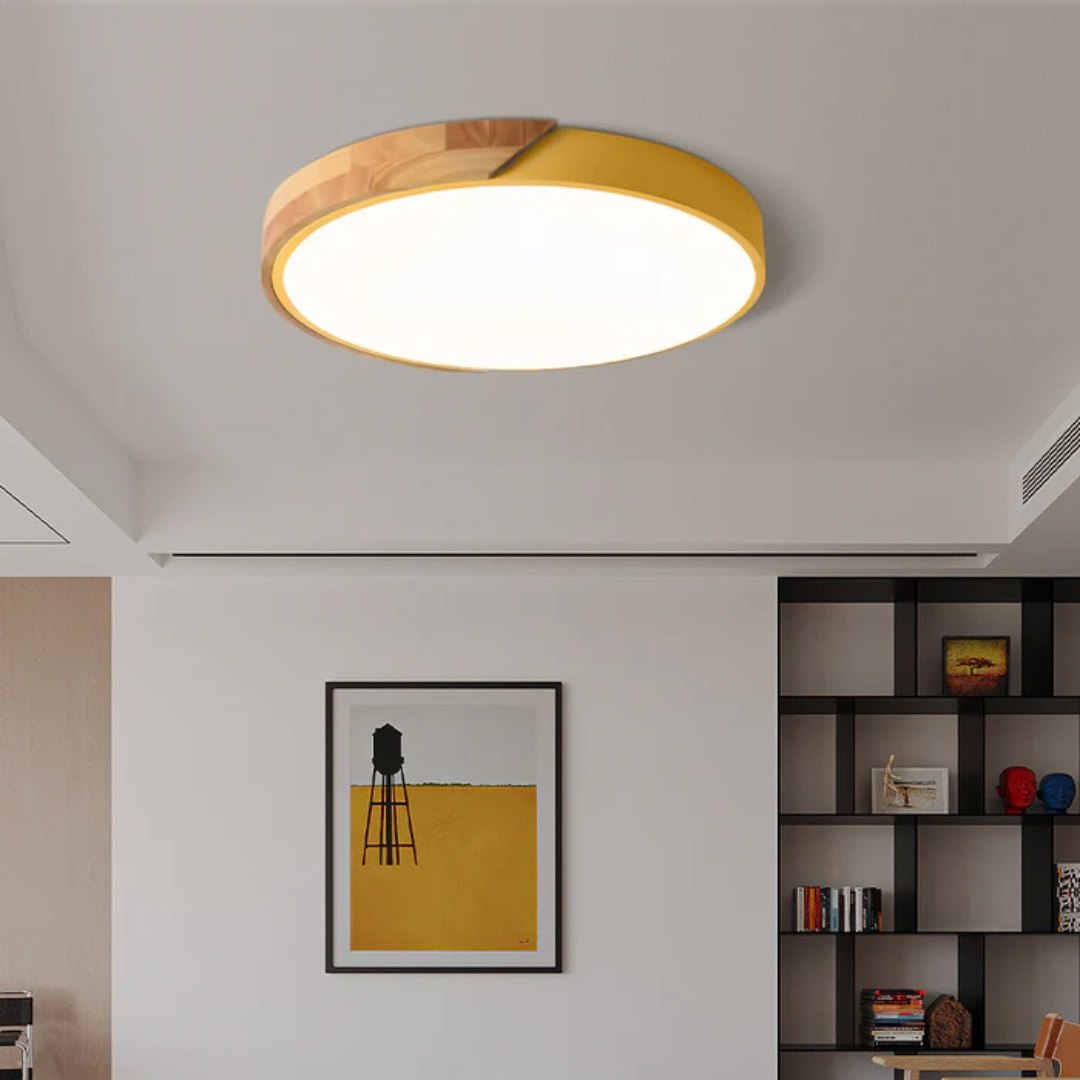 Deckenleuchte mit skandinavischem Design aus Holz und LED